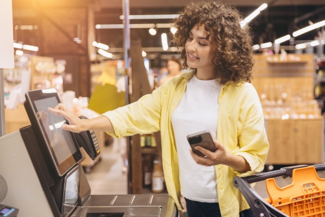 Mobilna kasa fiskalna: dla kogo jest najlepsza i na co zwrócić uwagę przy zakupie?